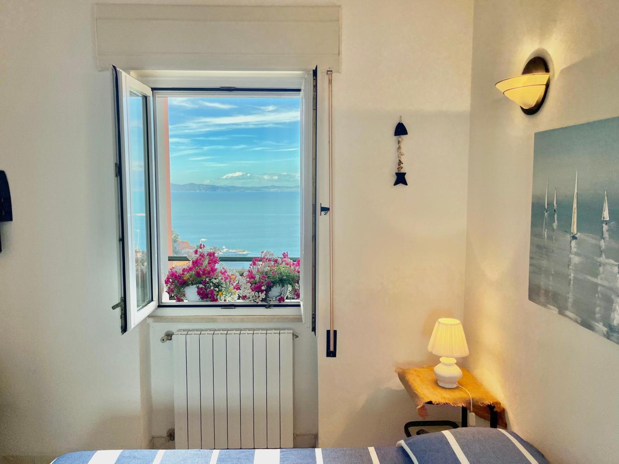 Porto Santo Stefano Vista Mare + Parcheggio Gratuito Apartment Ngoại thất bức ảnh